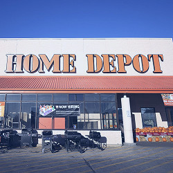 Home Depot hits the brakes: Three-year robust sales run ends amid pull back  on home improvements | CNN Business